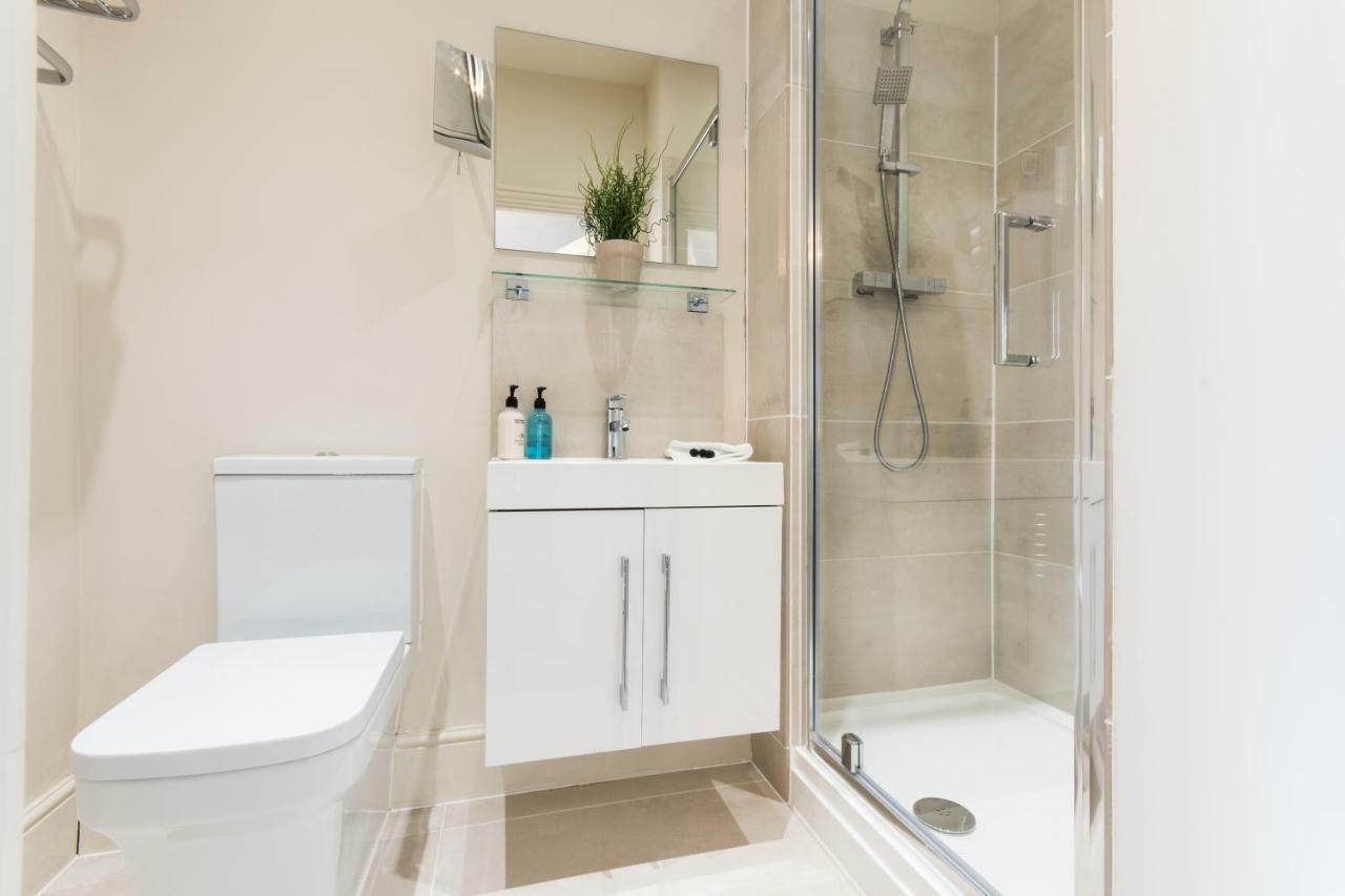 April House Weybridge - Boutique Guesthouse Екстер'єр фото